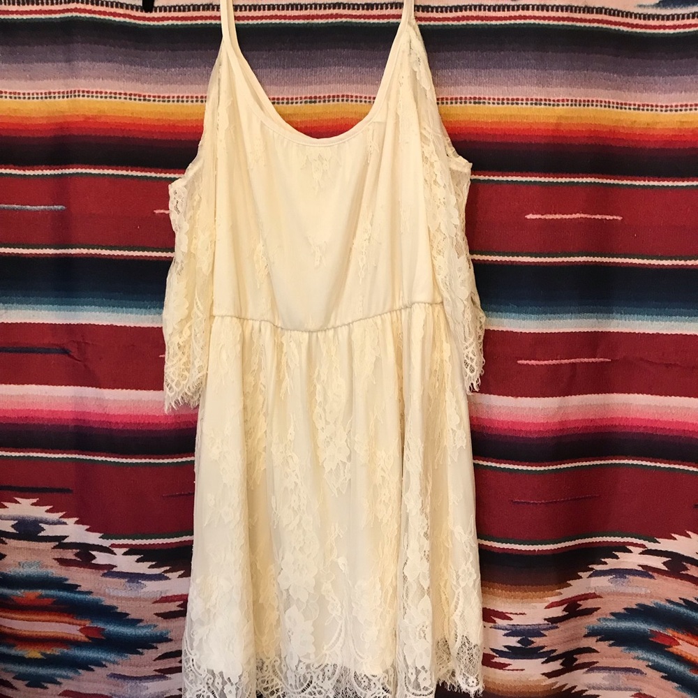 Taylor & Sage cream lace dress size Large